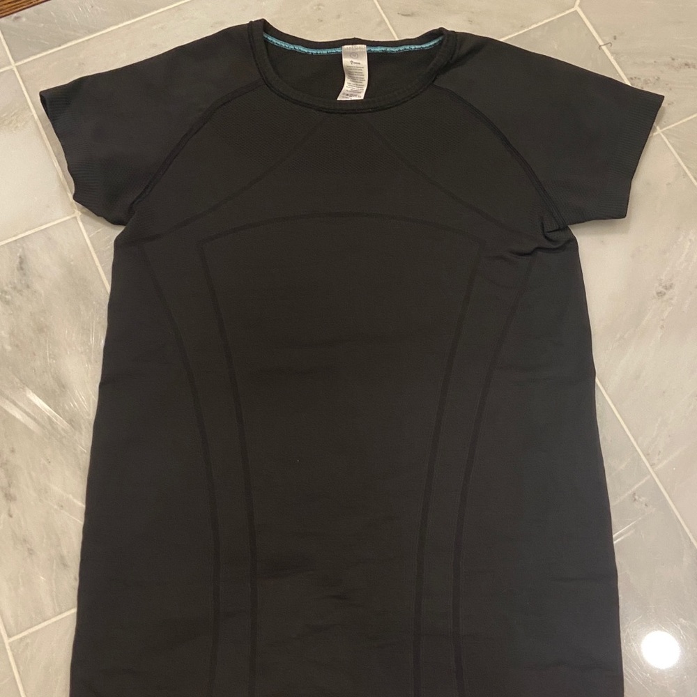 IVIVVIA Short Sleeve